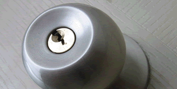 Locksmith in Tring Herts Locksmith in Tring covering Chipperfield For 1 hour responce - About Us